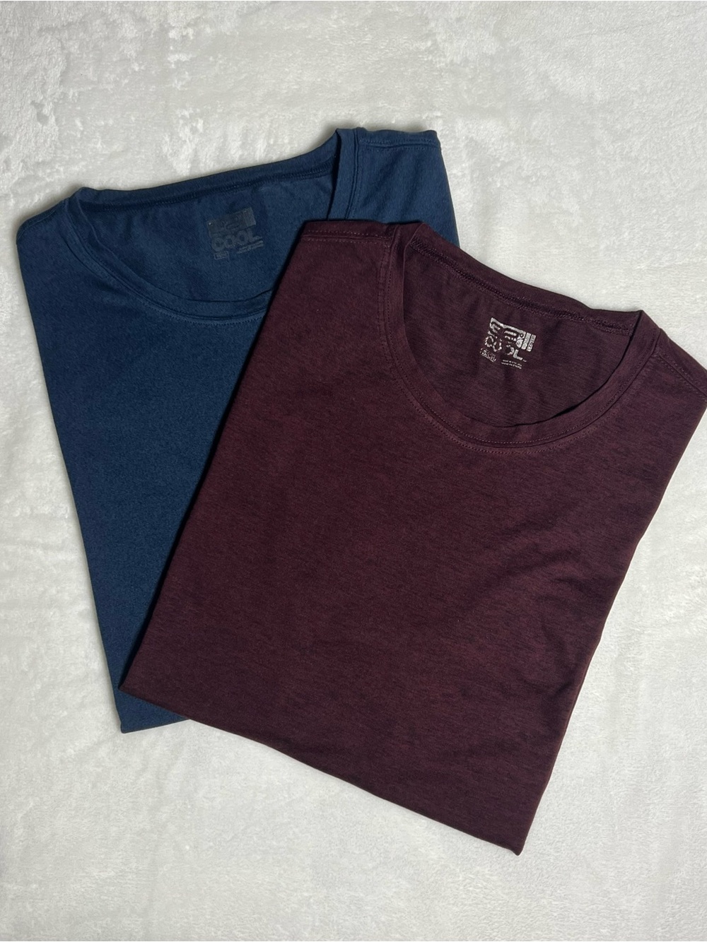 Lot of 2 - 32 DEGREES Cool Classic Crew Shirt - Navy & Burgundy - S and M Bundle